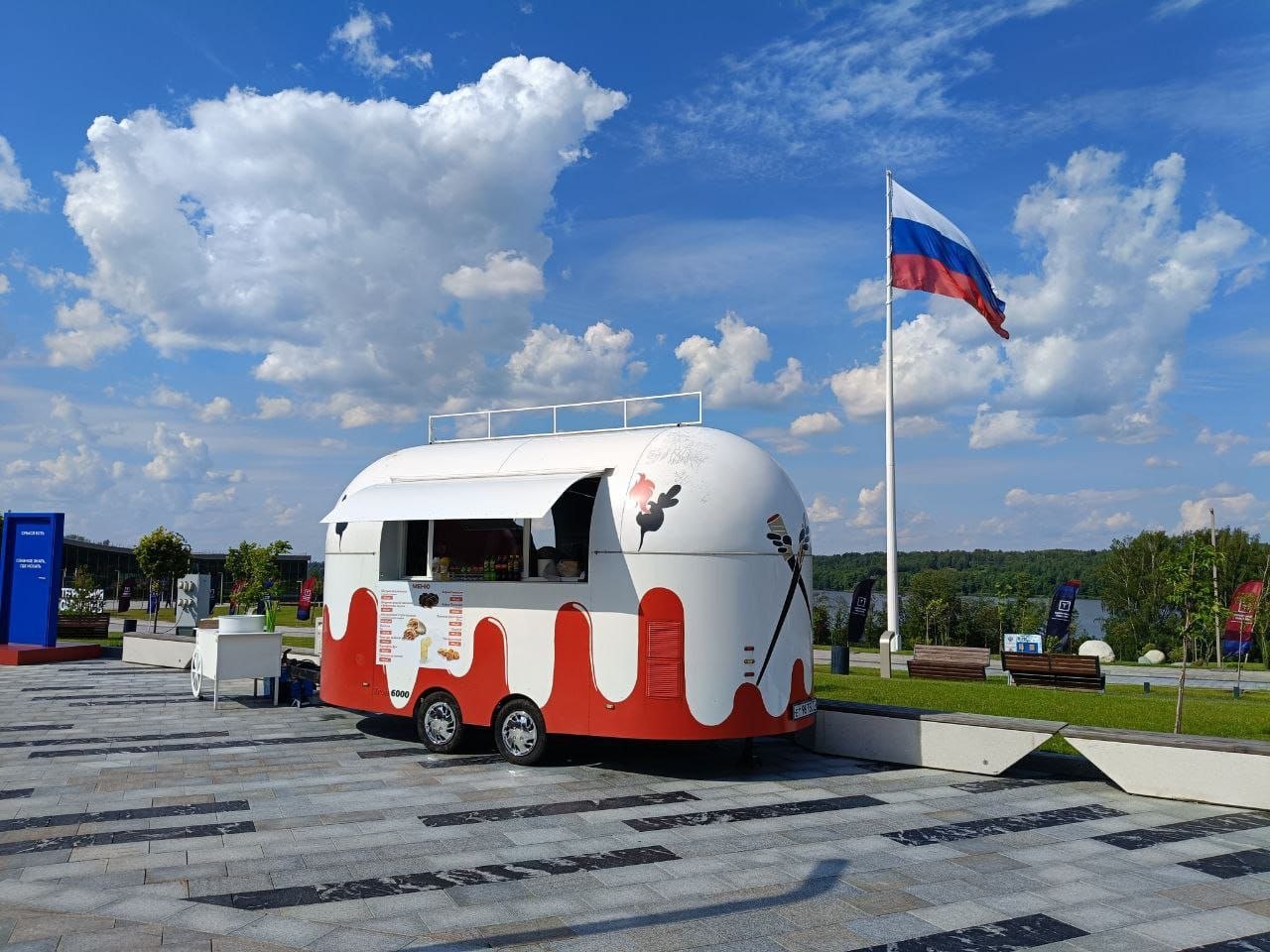 Брендирование фудтрака